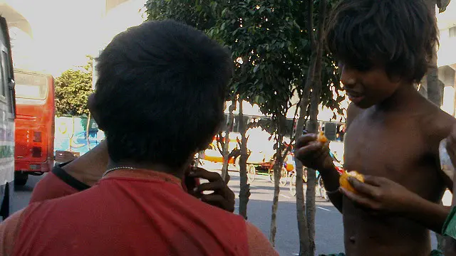 বাংলাদেশে পথবাসী, শ্রমজীবি এবং দরিদ্র শিশুরা ধর্ষণের শিকার হচ্ছে প্রায়ই, বলছেন গবেষকরা।