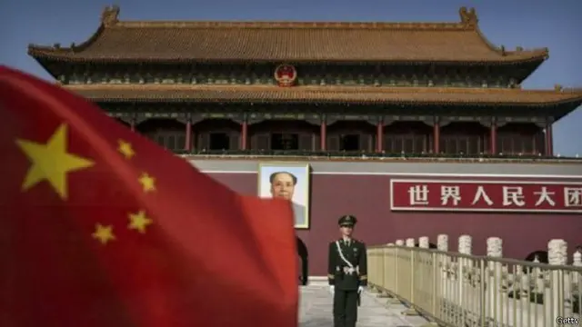 يأتي قرار تخفيض قيمة اليوان في أعقاب سلسلة من البيانات الاقتصادية الضعيفة 