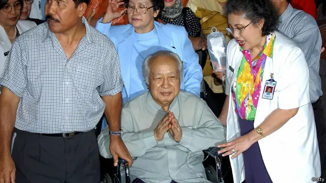 Mendiang Soeharto dinyatakan tak cukup sehat untuk menjalani peradilan.