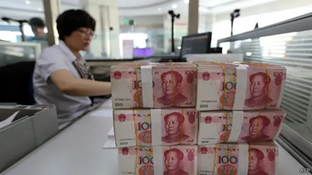 برخی اقتصاددانان معتقدند که چین با مشکلات ساختاری مواجه است و پول ارزان‌تر در بلندمدت کارساز نیست