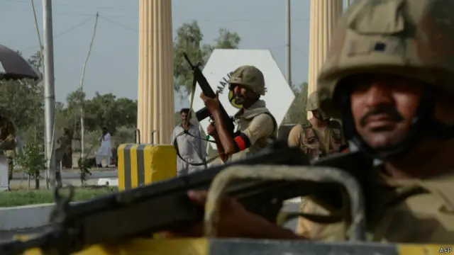 ’گزشتہ دو سالوں میں رینجرز نے 6 ہزار سے زائد آپریشن کیے، جن میں ساڑھے آٹھ ہزار کے قریب گرفتاریاں عمل میں لائی گئیں‘