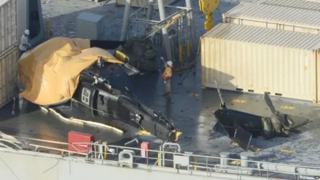 تظهر صور بثها التلفزيون الياباني المروحية وقد تكسرت مروحتها الخلفية.