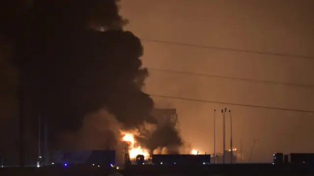 د دويمې چاودنې د ټکان څپې تر څو کيلومتره لرې پورې حس شوې دي