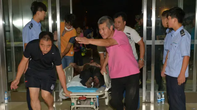 اطلاعات کے مطابق دھماکوں میں 400 سے زائد فراد زخمی ہوئے ہیں اور شہر کے ہسپتال مریضوں سے بھر گئے ہیں۔