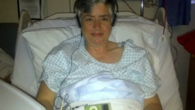 Doktor Meads, Pink Floyd'un Dark Side of The Moon şarkısının acısını hafiflettiğini söyledi.