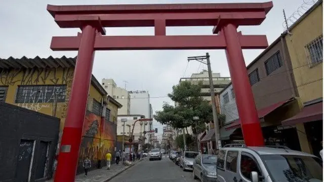 目前在巴西的日裔人口已达100多万，其中70%生活在圣保罗