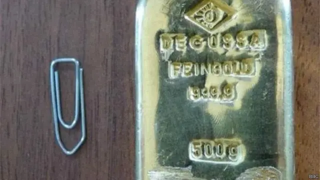 Batangan emas yang ditemukan oleh remaja saat berenang di Danau Koenigssee