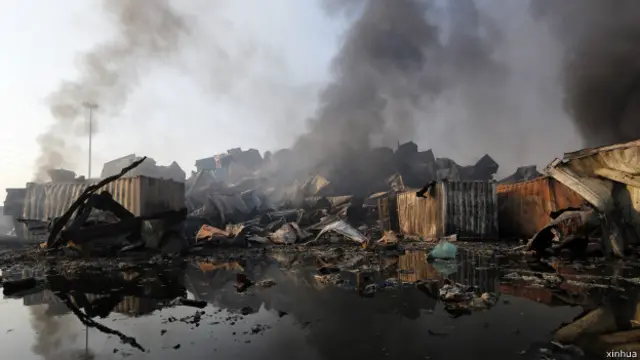 被炸毁的集装箱