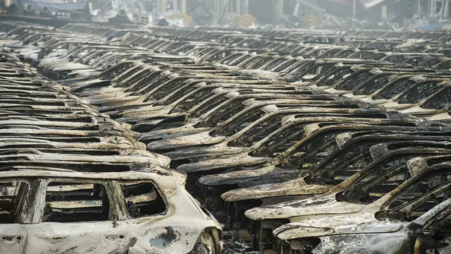 ابھی تک دھماکوں کا سبب معلوم نہیں ہو سکا اور نہ ہی یہ پتہ چلا ہے کہ کیا گودام میں موجود کیمیکل کا اخراج دھماکوں کی وجہ بنا۔ابھی تک دھماکوں کا سبب معلوم نہیں ہو سکا اور نہ ہی یہ پتہ چلا ہے کہ کیا گودام میں موجود کیمیکل کا اخراج دھماکوں کی وجہ بنا۔