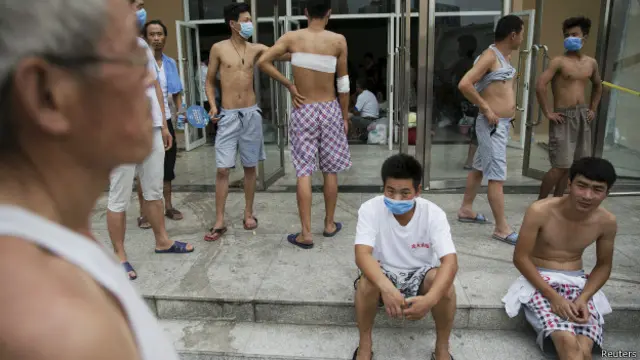 Пострадавшие на крыльце школы