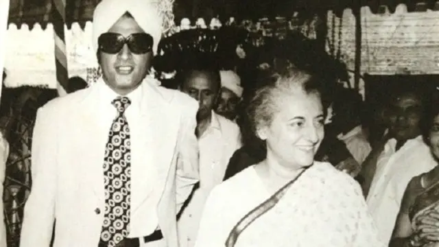 سابق بھارتی وزیر اعظم اندرا گاندھی کے ساتھ