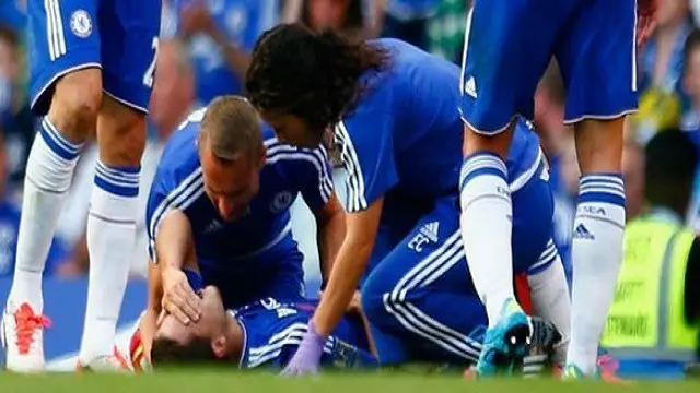 انتقد انتقد بشدة التدخل الطبي من كارنيرو وفيرن لعلاج هازارد