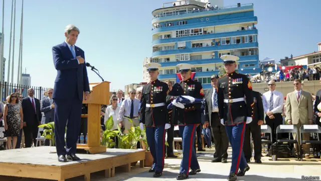 Menteri Luar Negeri AS, John Kerry, meresmikan pembukaan kedutaan besar AS di Havana, Kuba.