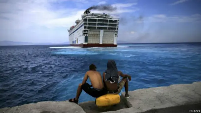 лайнер для мігрантів