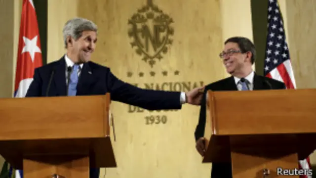 John Kerry y Bruno Rodríguez