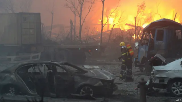Dinas pemadam kebakaran setempat dituduh lalai.