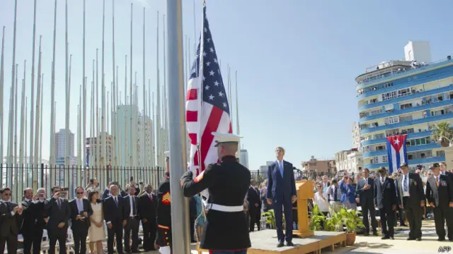 امریکی پرچم پیش کرنے والے وہی امریکی فوجی تھے جنھوں نے 1961 پرچم اُتارا تھا