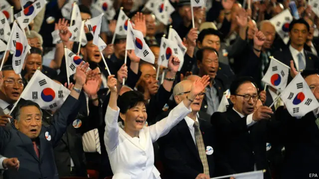 جنوبی کوریا کی صدر پارک نے سنیچر کو تقریب سے خطاب کرتے ہوئے کہا کہ مسٹر ابے نے بہت سے چیزیں جو انھیں کہنی چاہیے تھی وہ چھوڑ دیں