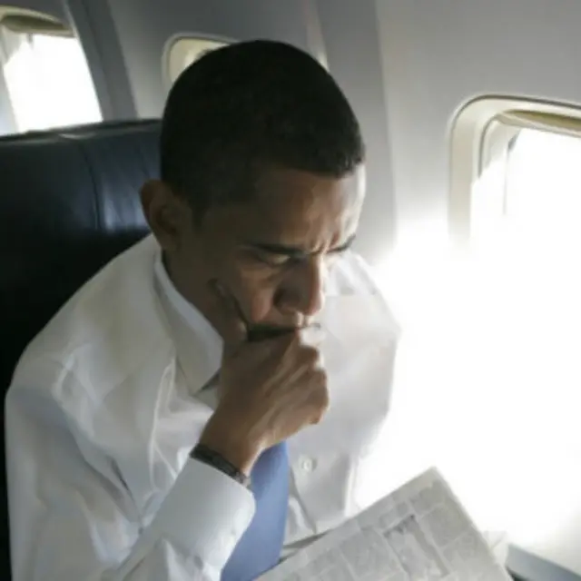 سپینه ماڼۍ وايي، اوباما به د جیمس سالټر ''هرڅه''، او د انتوني دور ''هره رڼا نه شي لیدل کېدای'' او د جومبا لاهیري ''ټیټې ځمکې'' په نومونو ناولونه هم ولولي.