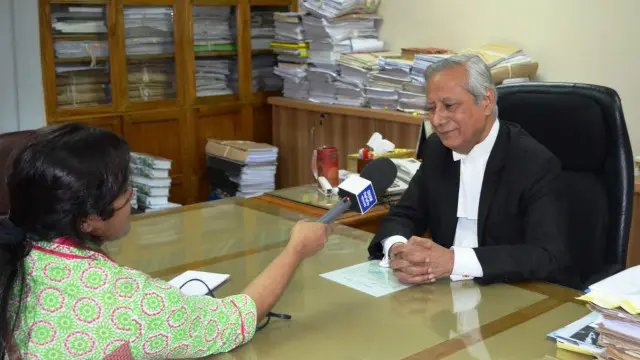 অ্যাটর্নি জেনারেল মাহবুবে আলম মনে করেন, এ ধরনের মামলার বিচারের দীর্ঘসুত্রতা দূর করতে উদ্যোগ নেয়া দরকার।