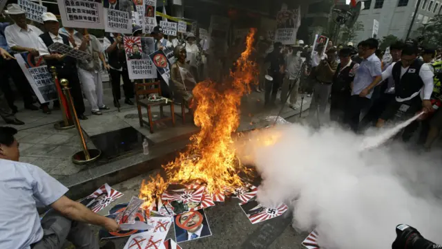 احتجاجات ضد اليابان في ذكرى انتهاء الحرب العالمية الثانية