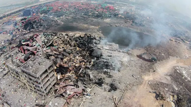 航拍天津滨海新区爆炸事故现场（新华社图片15/8/2015）