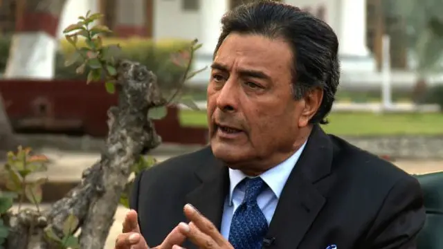 شجاع خانزاده په یوه جرګه کې موجود و، چې دېرې کې یې چاودنه وشوه