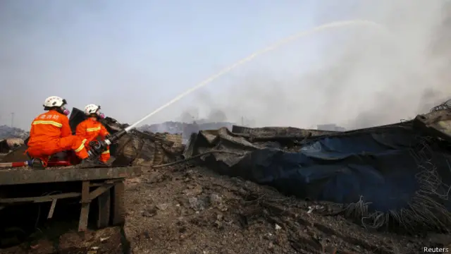 جائے حادثہ پر دو مقامات پر سینکڑوں ٹن سوڈیم سائنائیڈ نامی زہریلا کیمیائی مادے کی موجودگی کے شواہد ملے ہیں