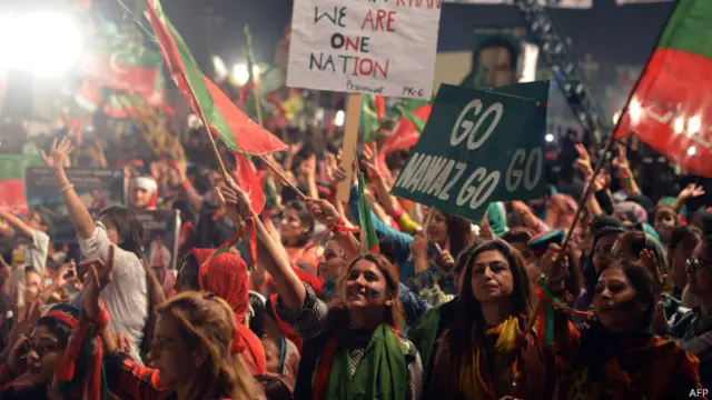 تحریک انصاف اور عوامی تحریک نے گذشتہ سال اسلام آباد میں کئی ماہ تک احتجاجی دھرنا دیا تھا