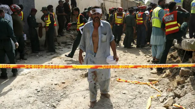 حملے کی ذمہ داری کالعدم تحریک طالبان پاکستان جماعت الاحرار نے قبول کی ہے