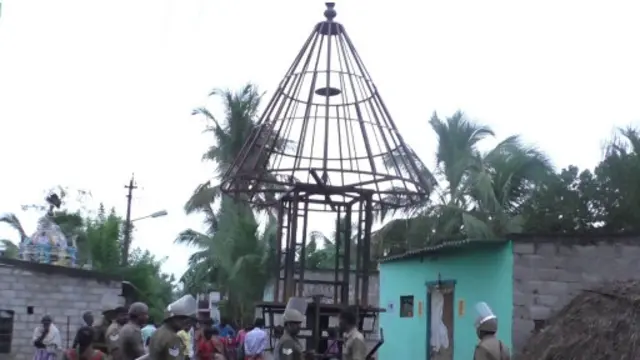 எரிக்கப்பட்ட ஆலயத் தேர்