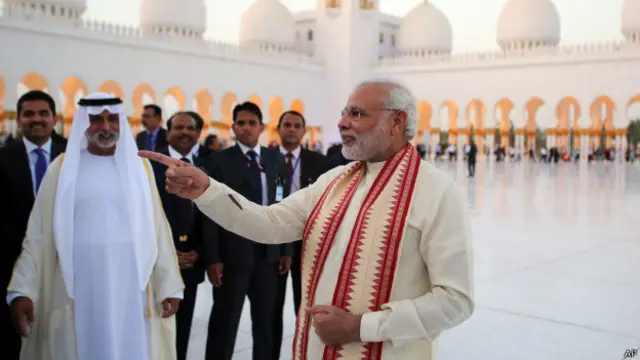 नरेंद्र मोदी