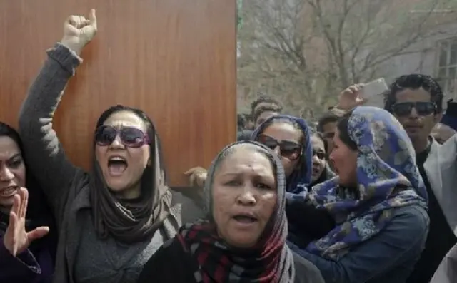 女權活動人士說，法爾昆達的葬禮是阿富汗婦女賣出的第一步