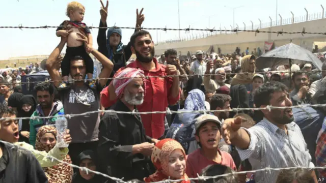 Pengungsi asal Suriah kini mengalir ke negara-negara tetangga.