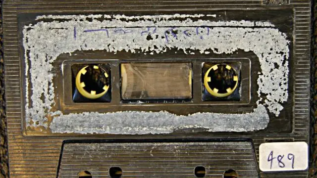 روی برچسب این کاست نوشته شده اسامه بن لادن