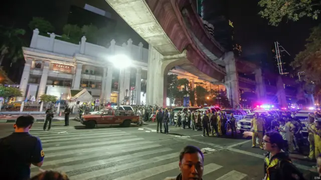 इस मंदिर के पास एक फाइव स्टार होटल भी है और ये एक बेहद व्यस्त इलाके में स्थित है.