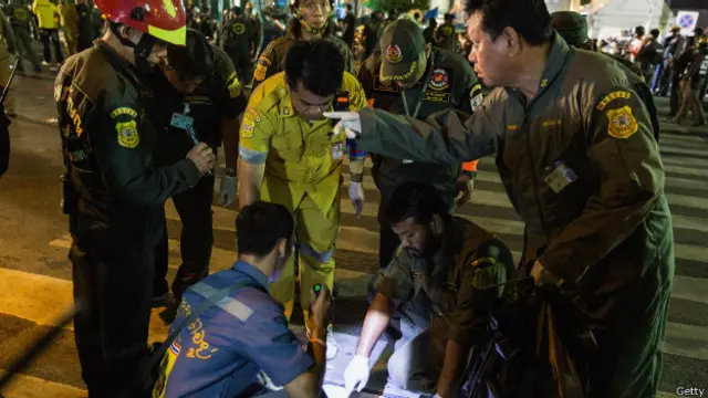 Menteri Pertahanan Thailand mengatakan pihaknya akan memburu pelaku peledakan bom di Bangkok.