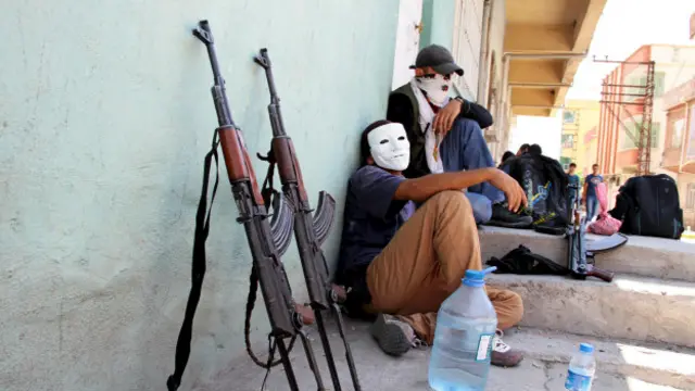 Yurtsever Devrimci Gençlik Hareketi (YDG-H) militanları, Silvan