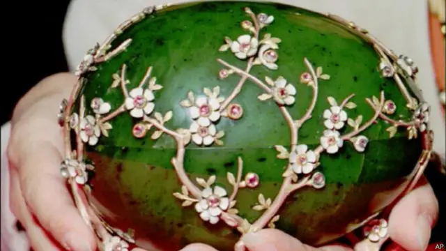 Яйцо Фаберже "Цветущая яблоня"