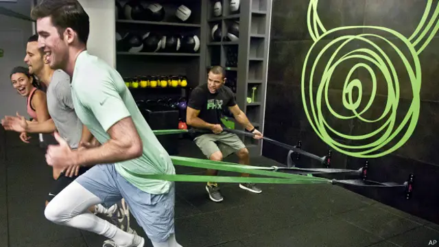 Diversos estudidos indican que el ejercicio aeróbico intenso es el más efectivo para eliminar la grasa visceral.