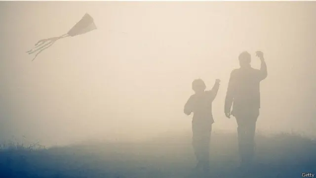 Кожного дня Вільям заново дізнається, що його син та дочка вже дорослі, а не ті маленькі діти, якими він їх пам'ятає