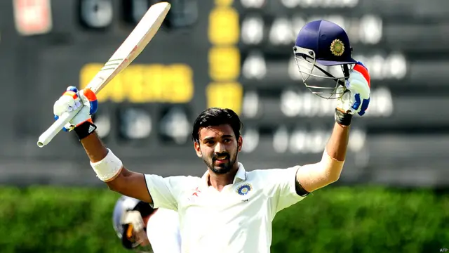 تاہم اس موقع پر لوکیش راہول نے وراٹ کوہلی کے ساتھ مل کر ٹیم کو سنبھالا اور نہ صرف سنچری بنائی بلکہ تیسری وکٹ کے لیے 164 رنز کی شراکت بھی قائم کر دی۔