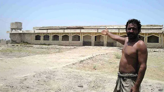 میر حسن کے مطابق فیکٹری میں جو چاول موجود تھے ان کو نکال نہیں سکے تھے