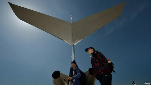 Industri pesawat jet pribadi bergerak lambat mengejar sebuah dunia di mana hampir semuanya dapat dilakukan dengan satu sentuhan pada aplikasi tertentu.