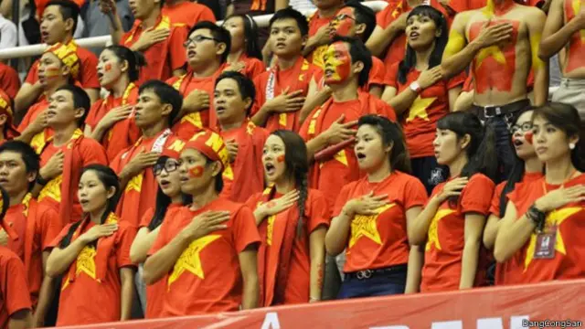 'Hát quốc ca tại trường học thì không bị thu phí tác quyền'