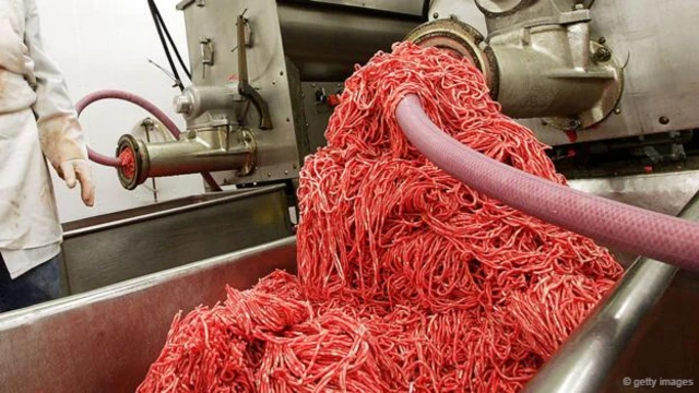 如今在肉製品中使用的很多添加劑都是為了降低成本(圖片來源：Getty Images)