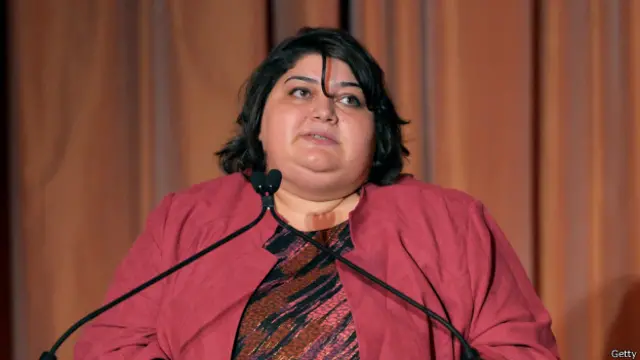 Исмайлова известна своими публикациями о семейном бизнесе президента Азербайджана Ильхама Алиева.