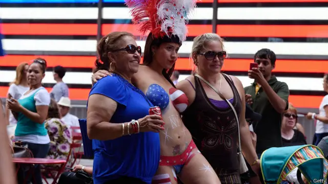 Ellas dicen que no hacen nada malo y que ganan más que trabajando de camareras.