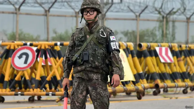 پست بازرسی کره‌جنوبی در پل ارتباطی با کایسونگ 