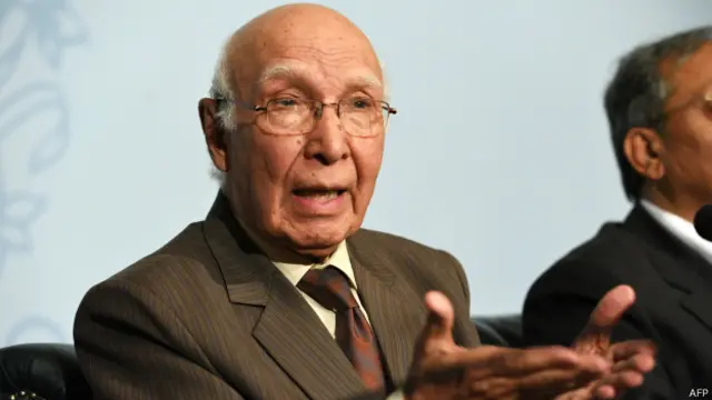 پاکستان اور افغانستان کے درمیان حالیہ کشیدگی کے بعد سرکاری سطح پر یہ پہلی ملاقات ہو گی